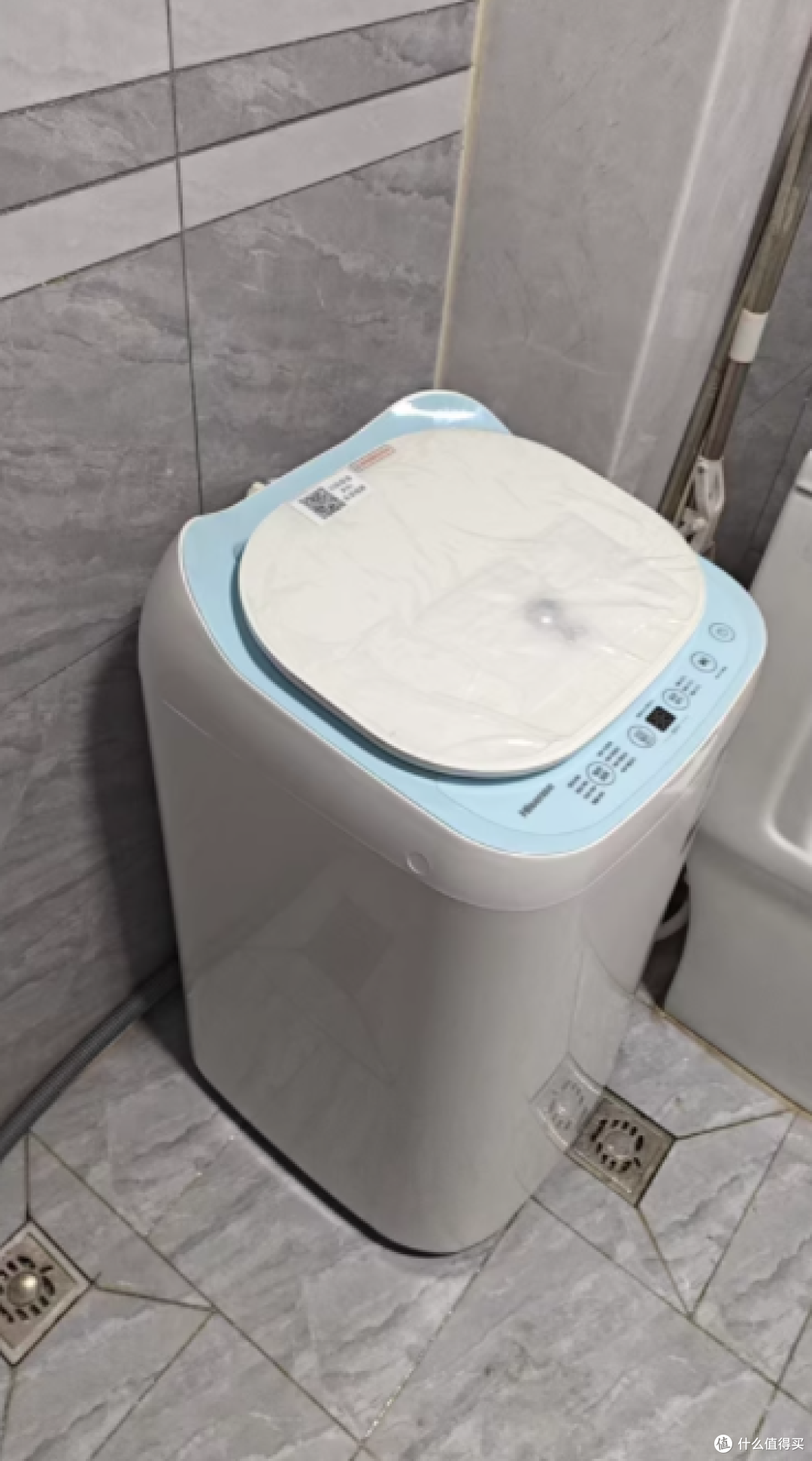 海信小哈利迷你洗衣机 HB30DM56H：宝宝衣物的专属呵护专家