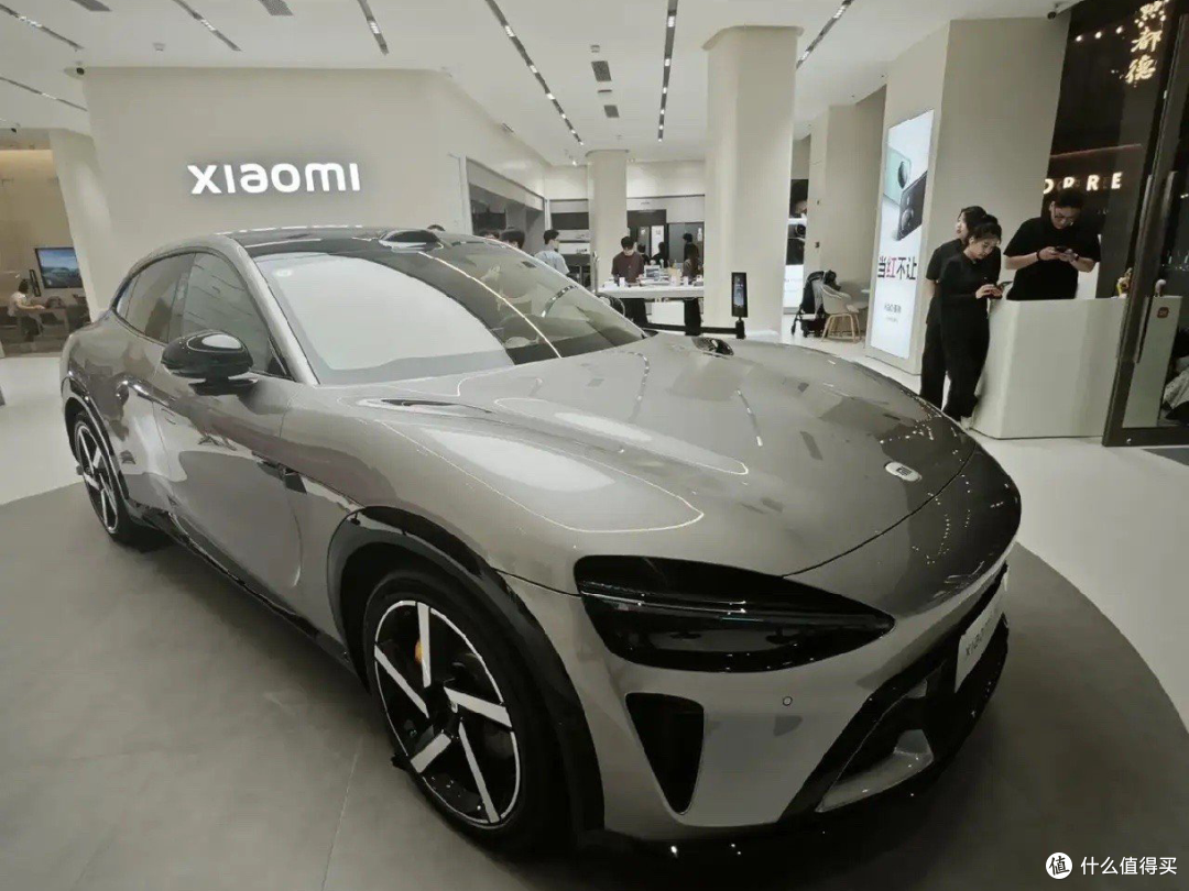 雷军又憋大招!小米新车YU7这钢板,能硬刚大象?
