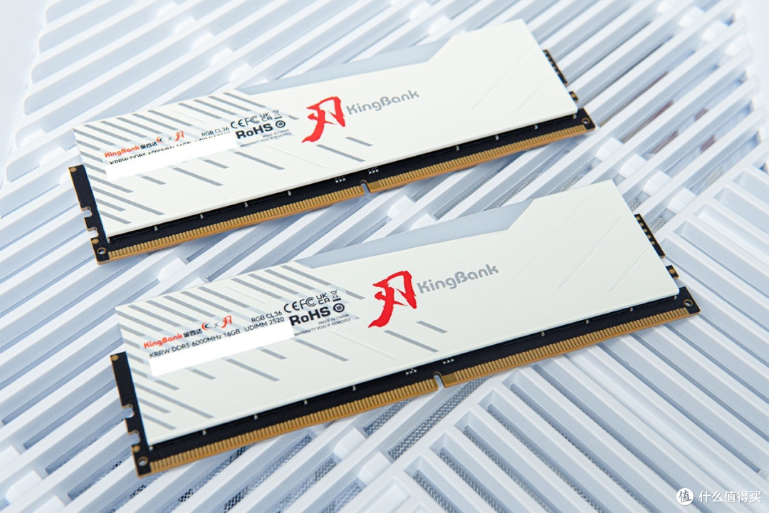 国潮来袭!技嘉B850M AORUS ELITE WIFI7 ICE-P雕妹主板装机
