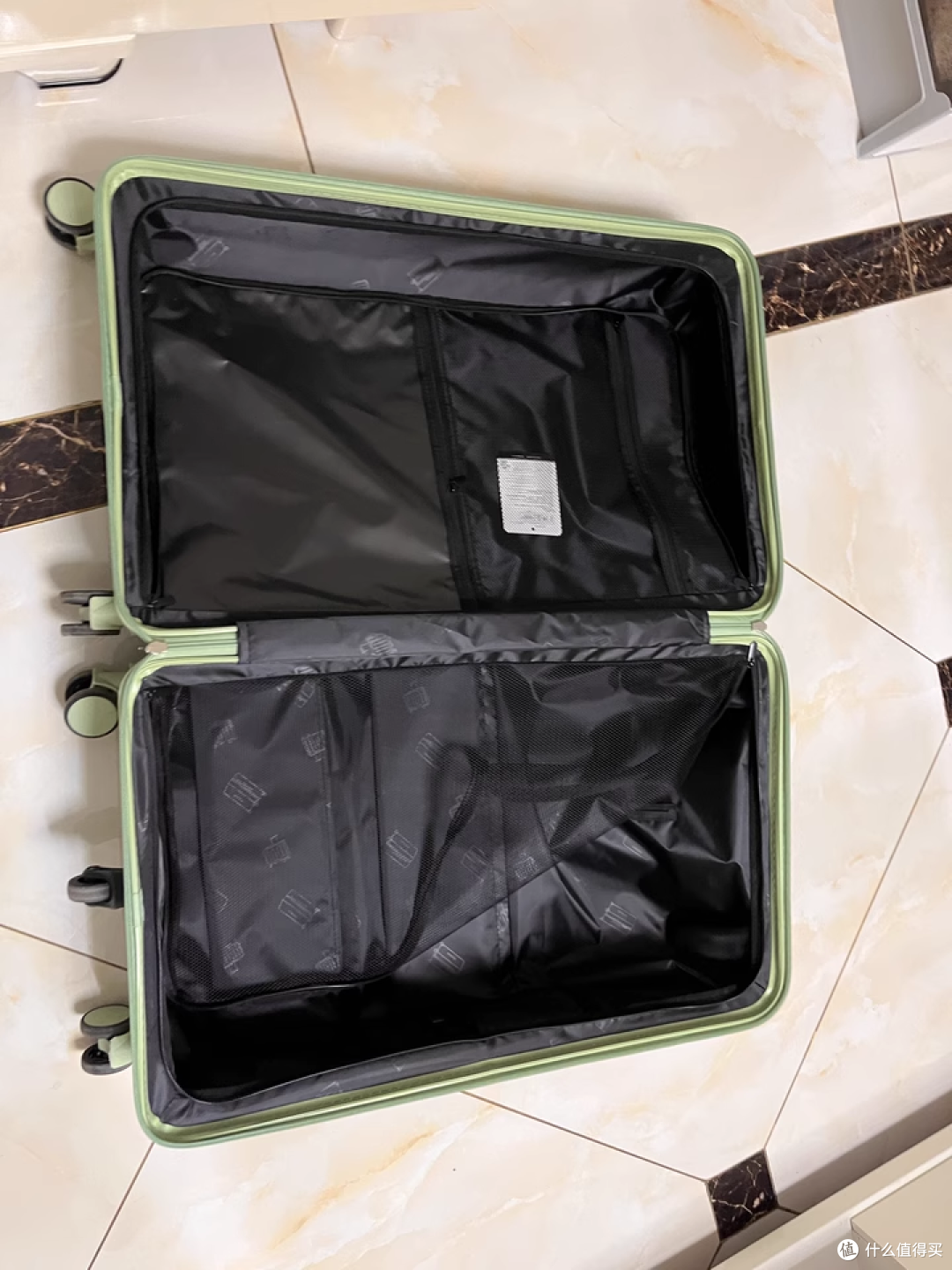 大嘴猴 20 寸登机箱测评:颜值与实用兼具的出行伴侣