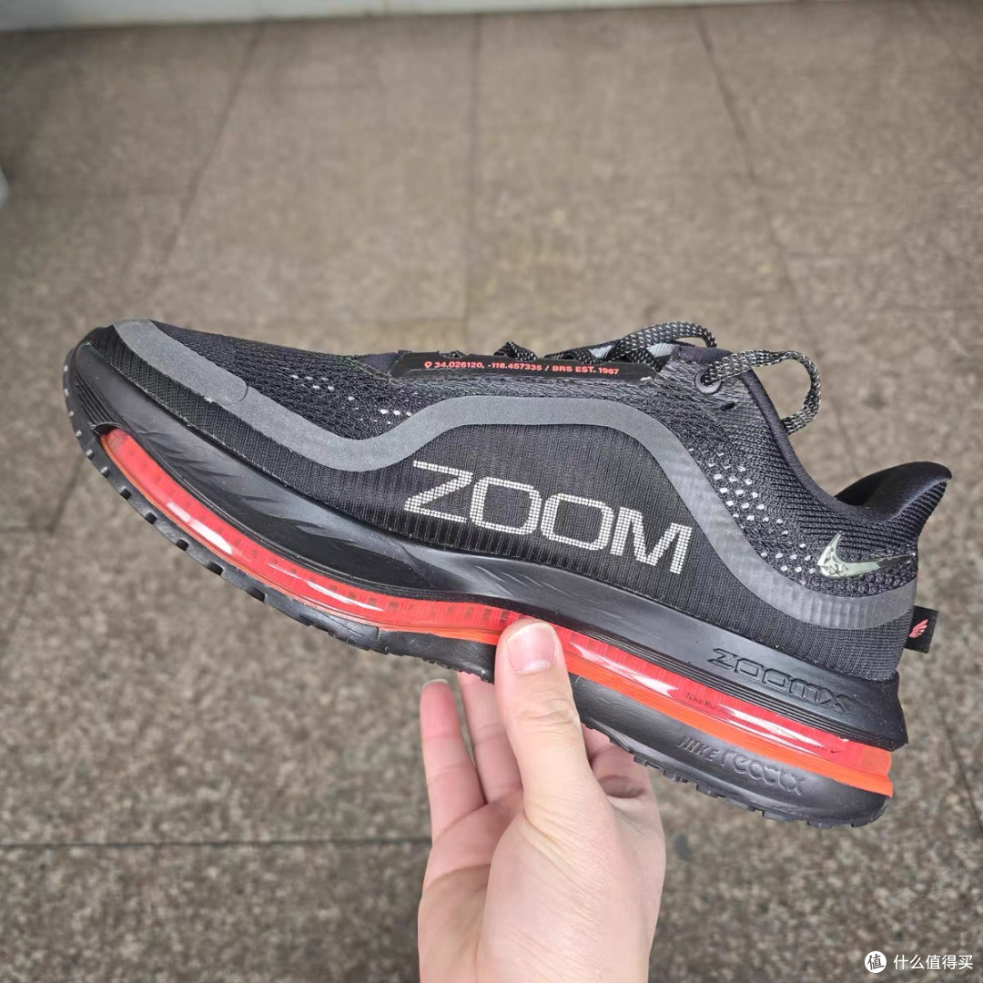 Nike飞马Premium：三层中底的舒适体验