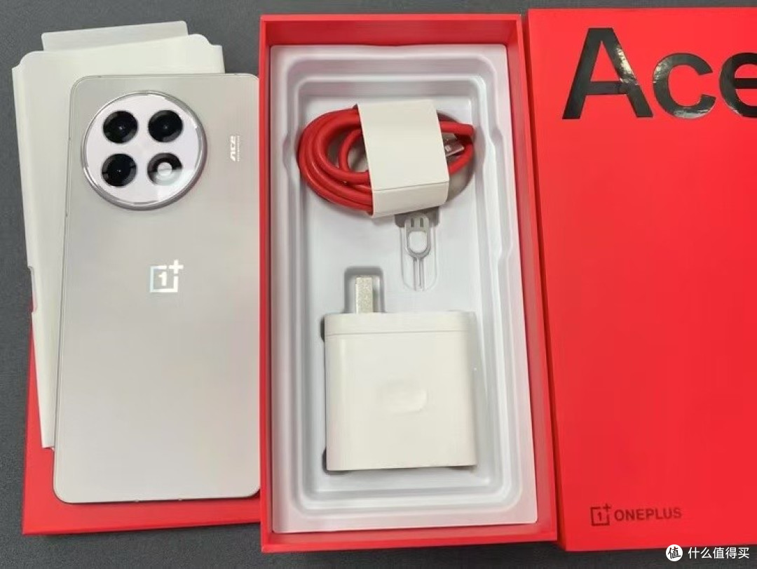 16GB+骁龙8Gen3,6400mAh+风驰游戏内核,一加跌至1682元