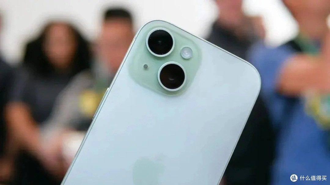 iPhone15再度跌至新低,苹果A16+4800万,256GB售价更亲民了