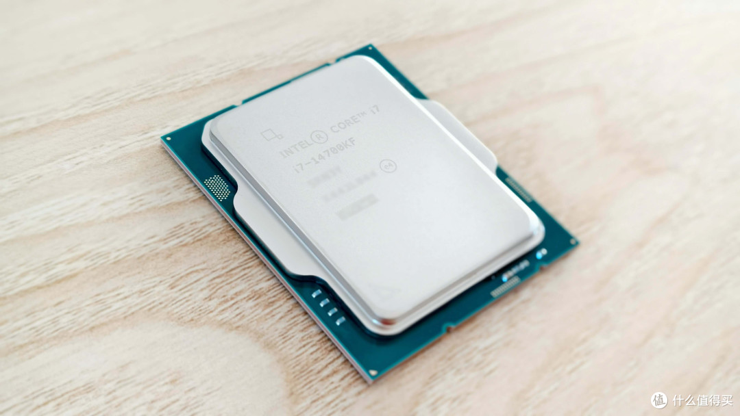 纯白性能怪兽:14代酷睿i7+ARC B570+闪鳞G600打造极致3i游戏主机
