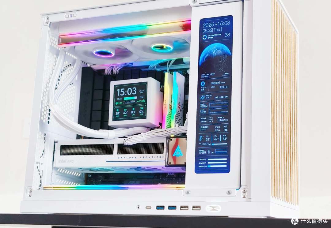 纯白性能怪兽:14代酷睿i7+ARC B570+闪鳞G600打造极致3i游戏主机