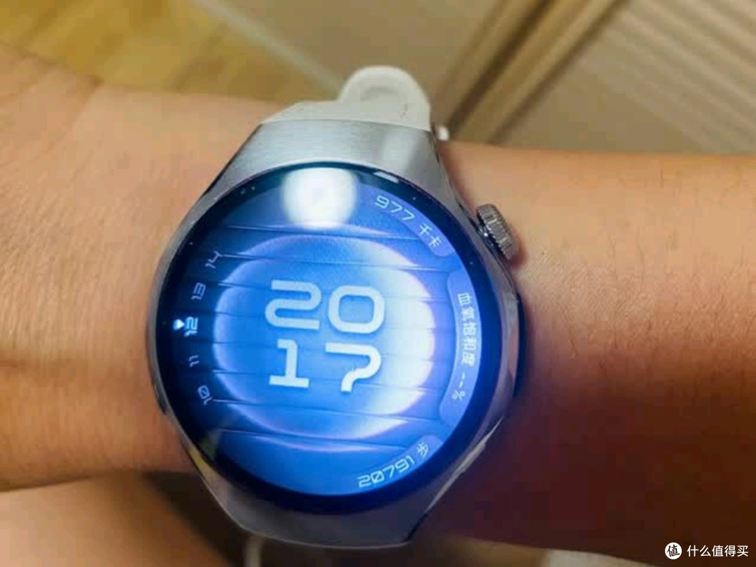 我的华为WATCH 5 体验:手腕上的贴心健康搭档