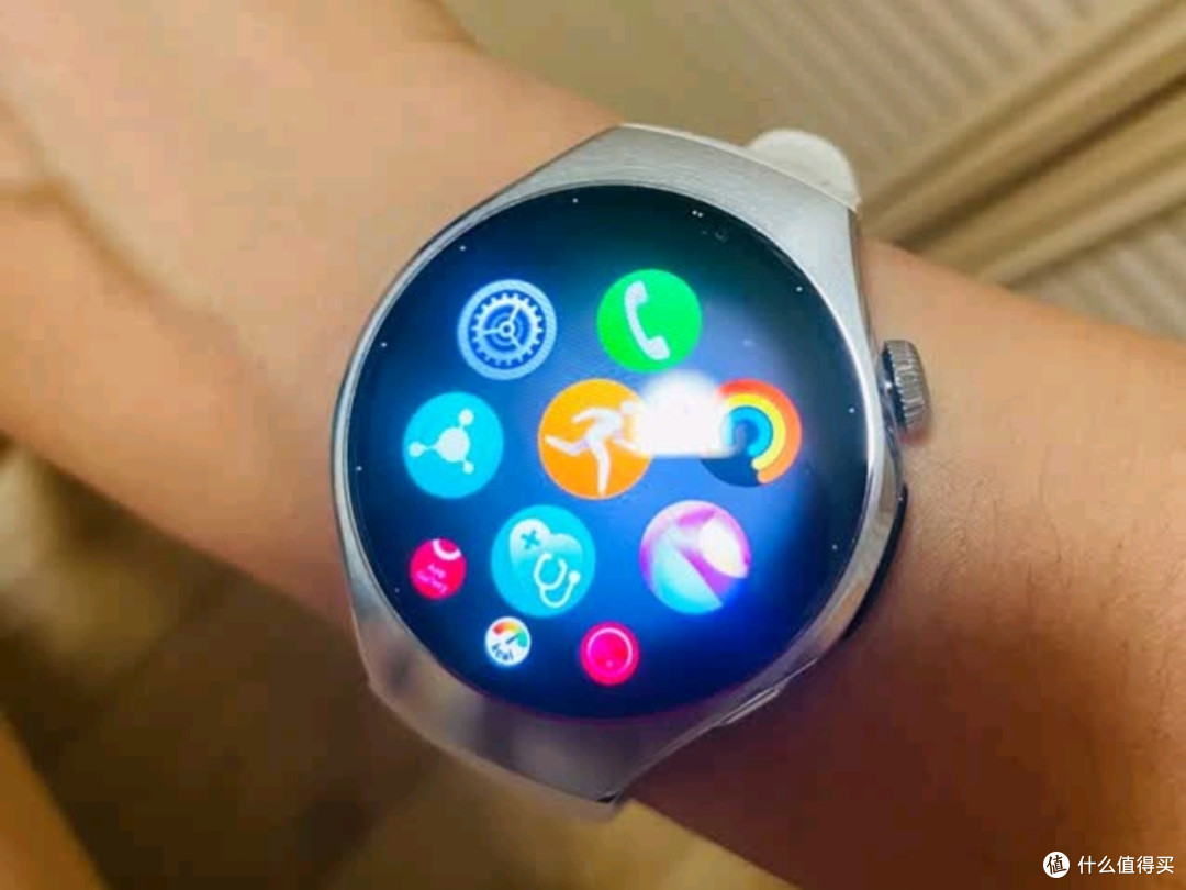 我的华为WATCH 5 体验:手腕上的贴心健康搭档