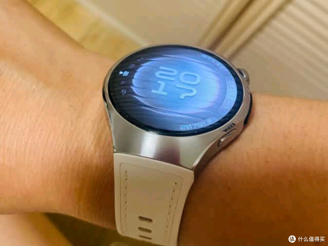 我的华为WATCH 5 体验:手腕上的贴心健康搭档