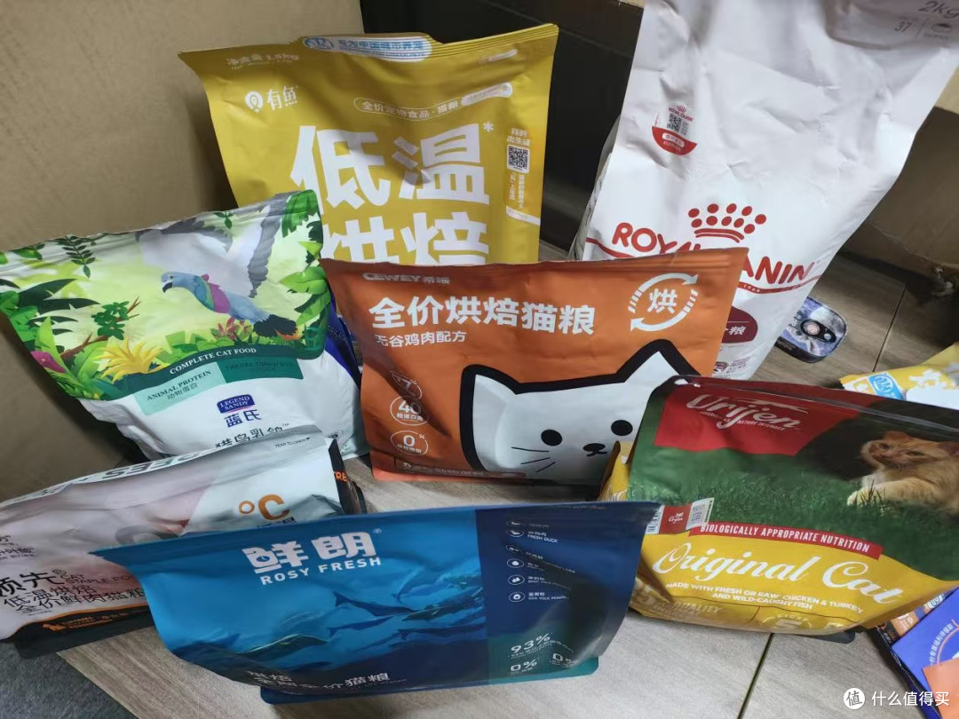 百利、希喂、酥醒猫粮优缺点大比拼!哪种猫粮比较好又不贵?
