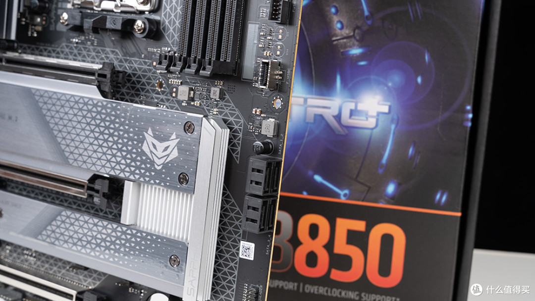 蓝宝石NiTRO+氮动B850A WIFI：跑满9950X3D稳8000的性价比ATX大板