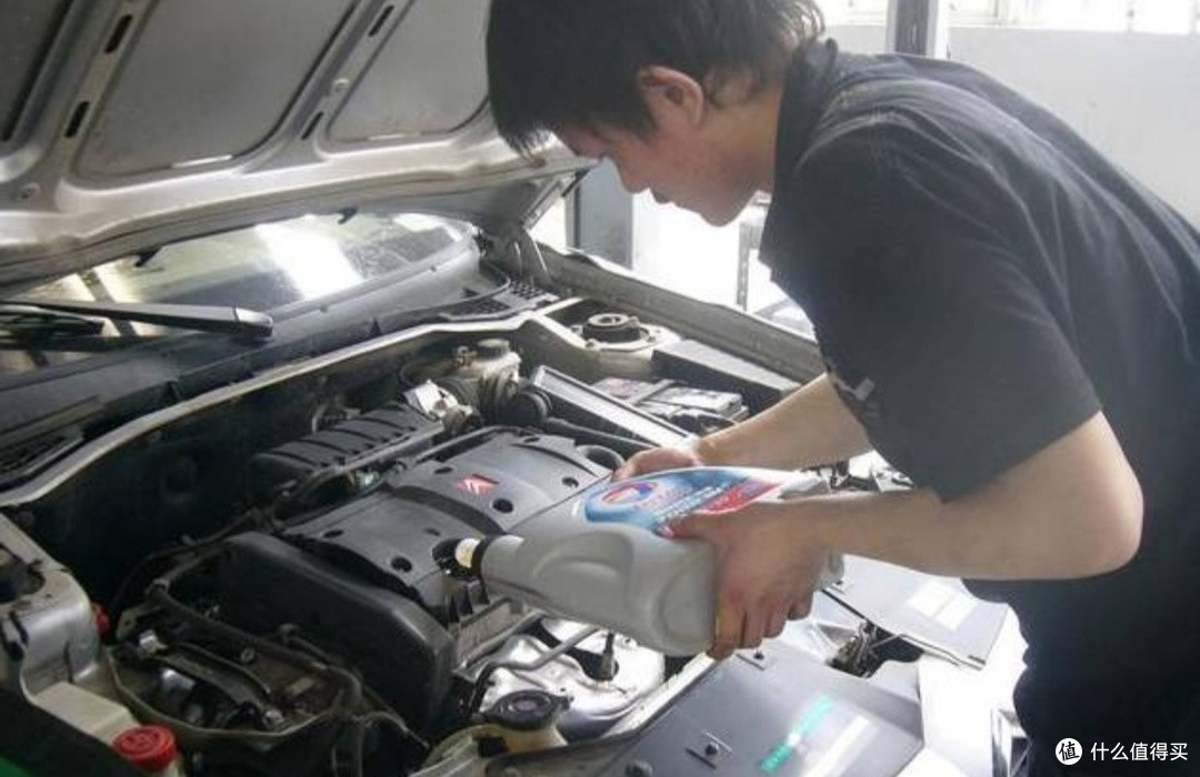 汽车保养DIY:换机油、检查刹车片,新手也能轻松上手