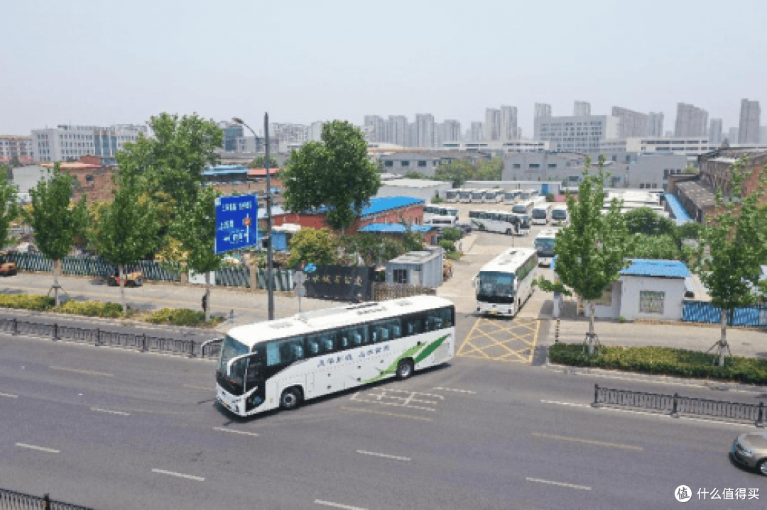 批量海格新V系客车上线徐州!解锁旅游客运转型升级新图景