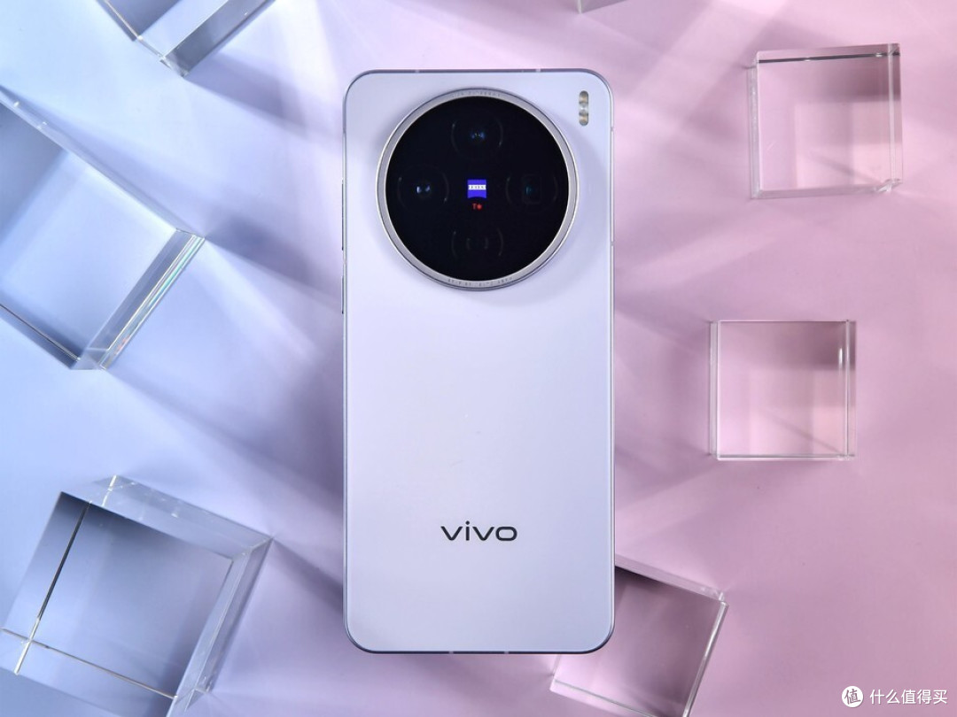vivo亮出“底牌”,6200mAh+100倍变焦,12GB+256GB跌至3698元