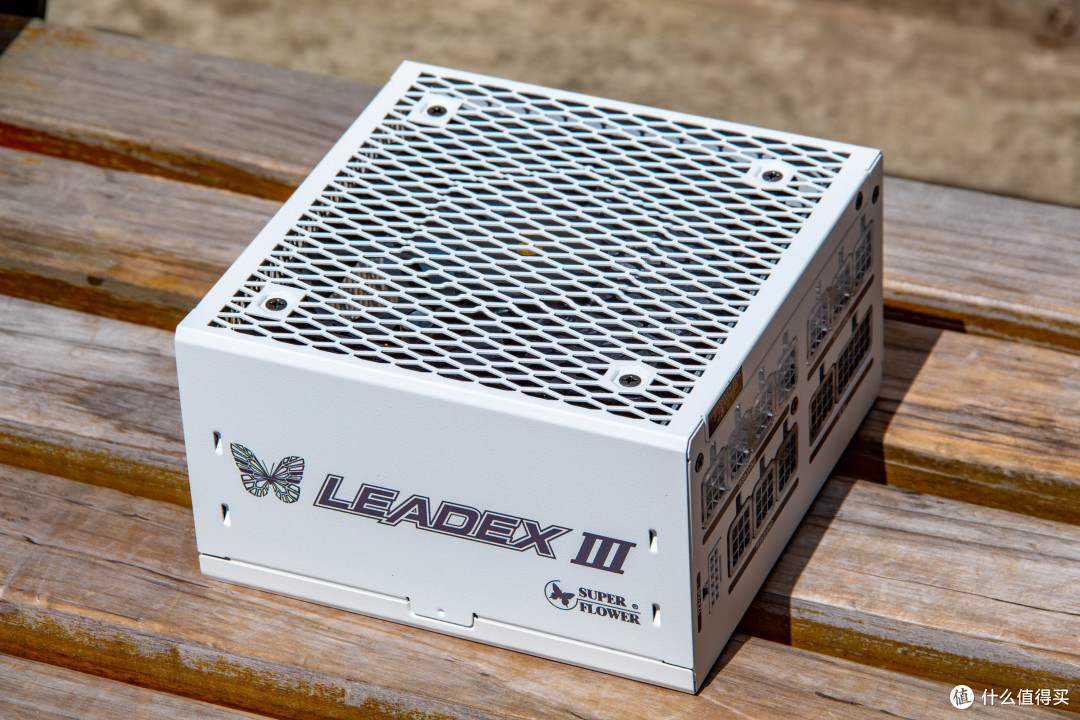 闭眼随便插？新手友好度拉满！振华 LEADEX III PROA 1000W