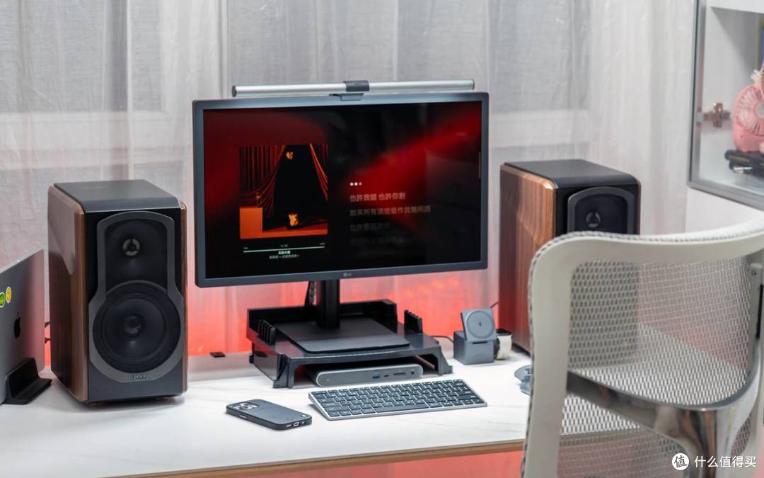 桌搭美学与音质盛宴：漫步者三款 Hi-Fi 音箱深度体验横评