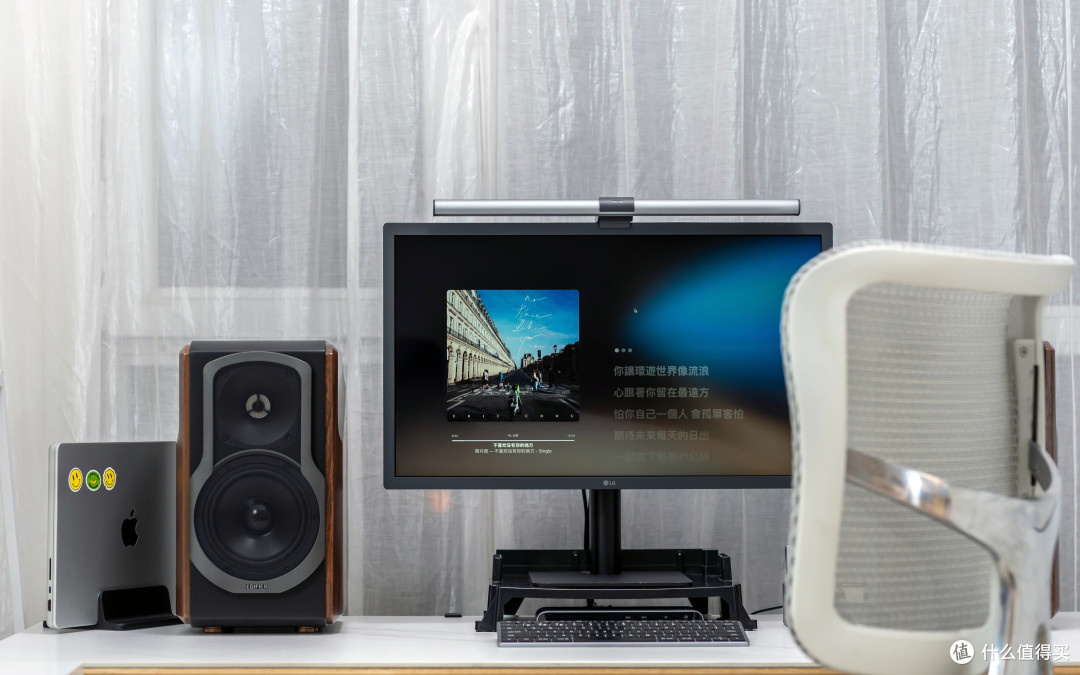桌搭美学与音质盛宴：漫步者三款 Hi-Fi 音箱深度体验横评