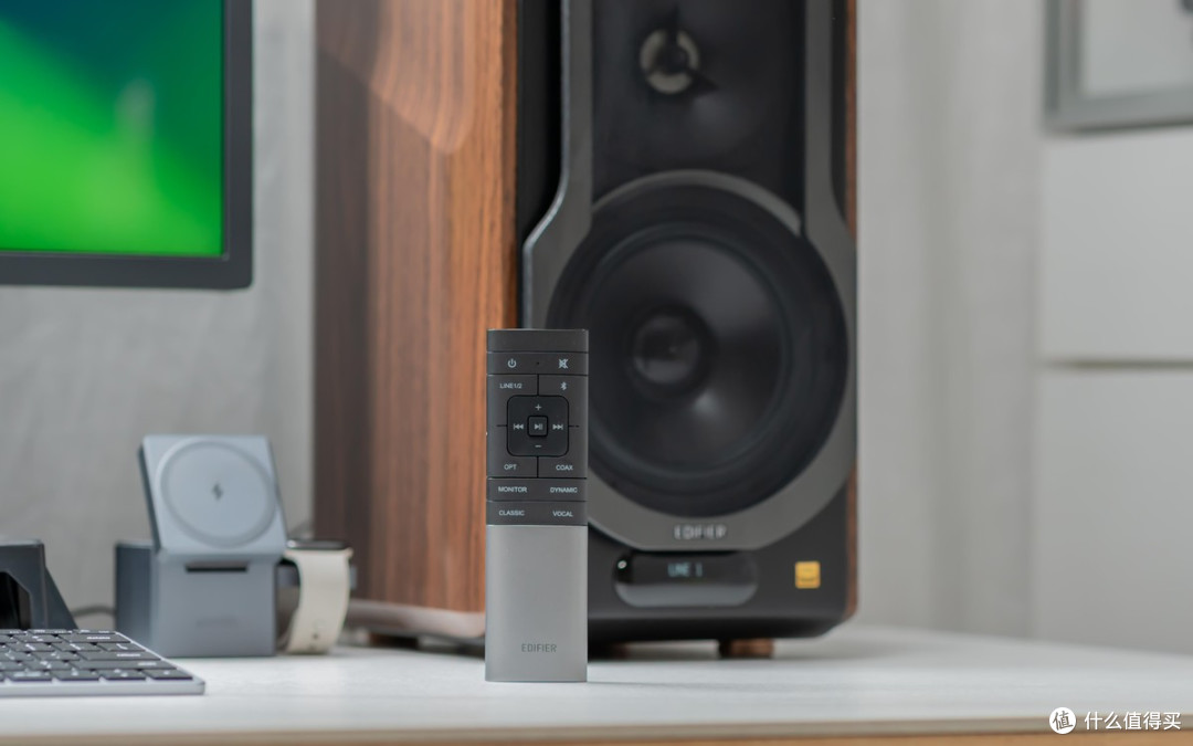 桌搭美学与音质盛宴：漫步者三款 Hi-Fi 音箱深度体验横评