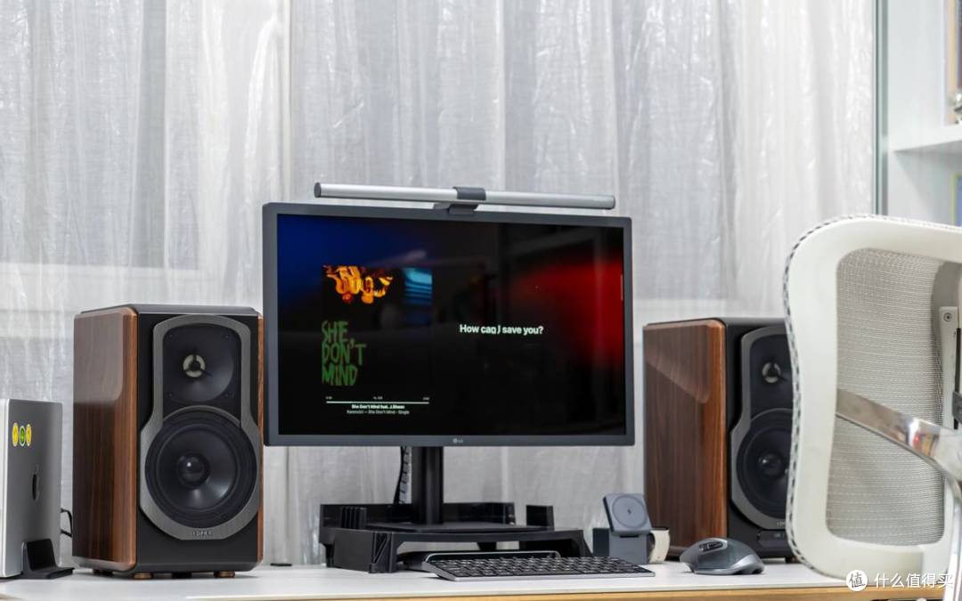 桌搭美学与音质盛宴：漫步者三款 Hi-Fi 音箱深度体验横评