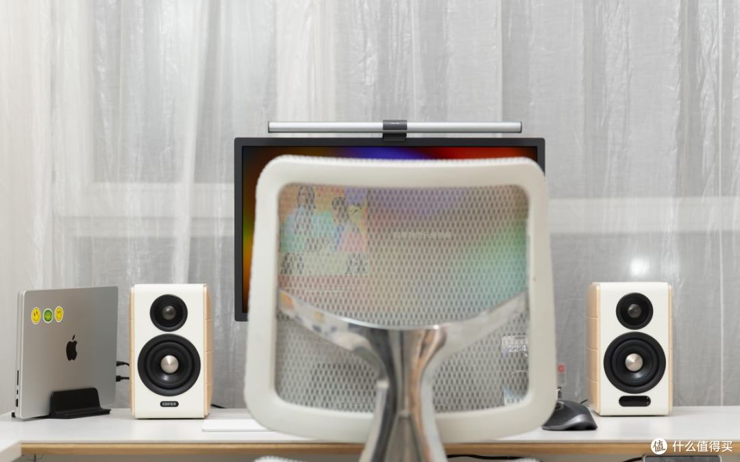 桌搭美学与音质盛宴：漫步者三款 Hi-Fi 音箱深度体验横评