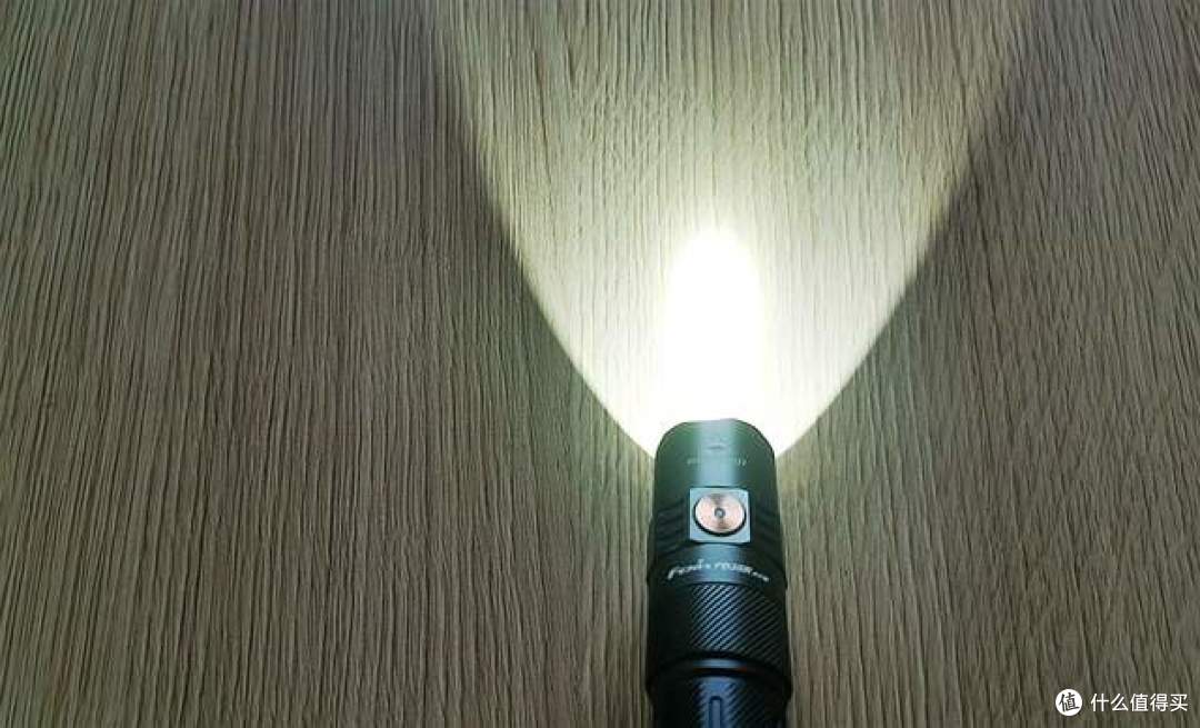 Fenix PD35R ACE：重磅出击的年度力作，三合一战术直筒手电筒！