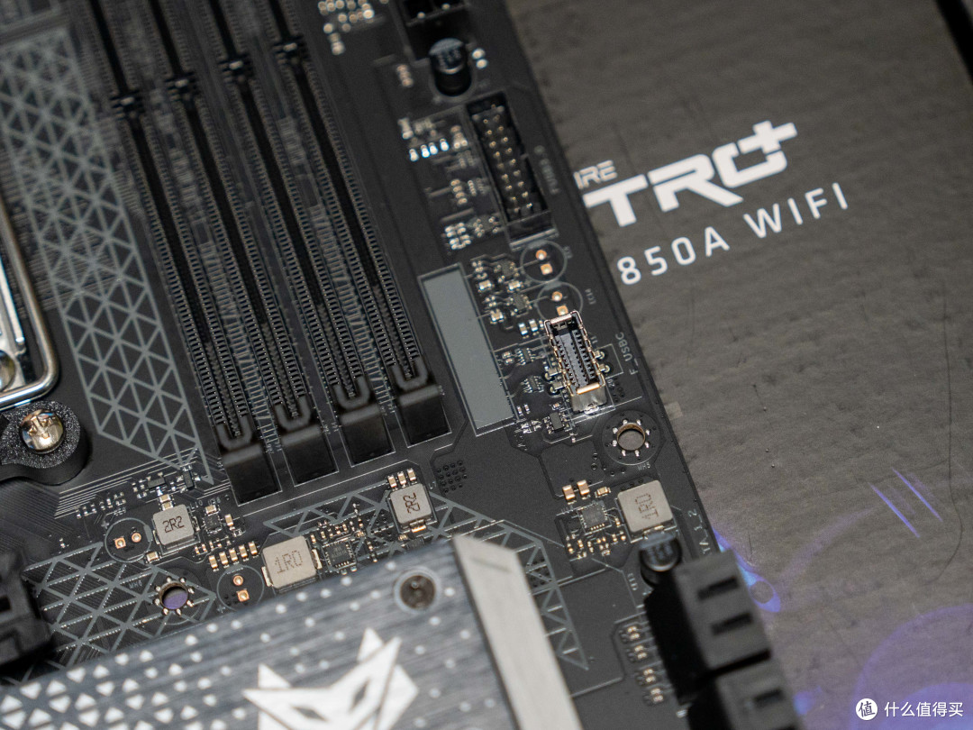 98X3D必备,千元高性价比大板,蓝宝石 NiTRO+氮动 B850A首发测评