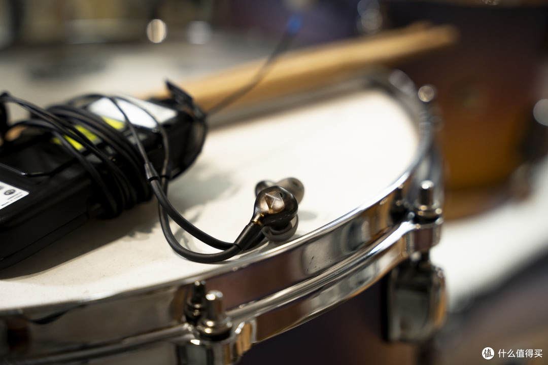 岂止监听？不整点古典乐就浪费了 - 拜雅 DT 71 IE 监听耳机