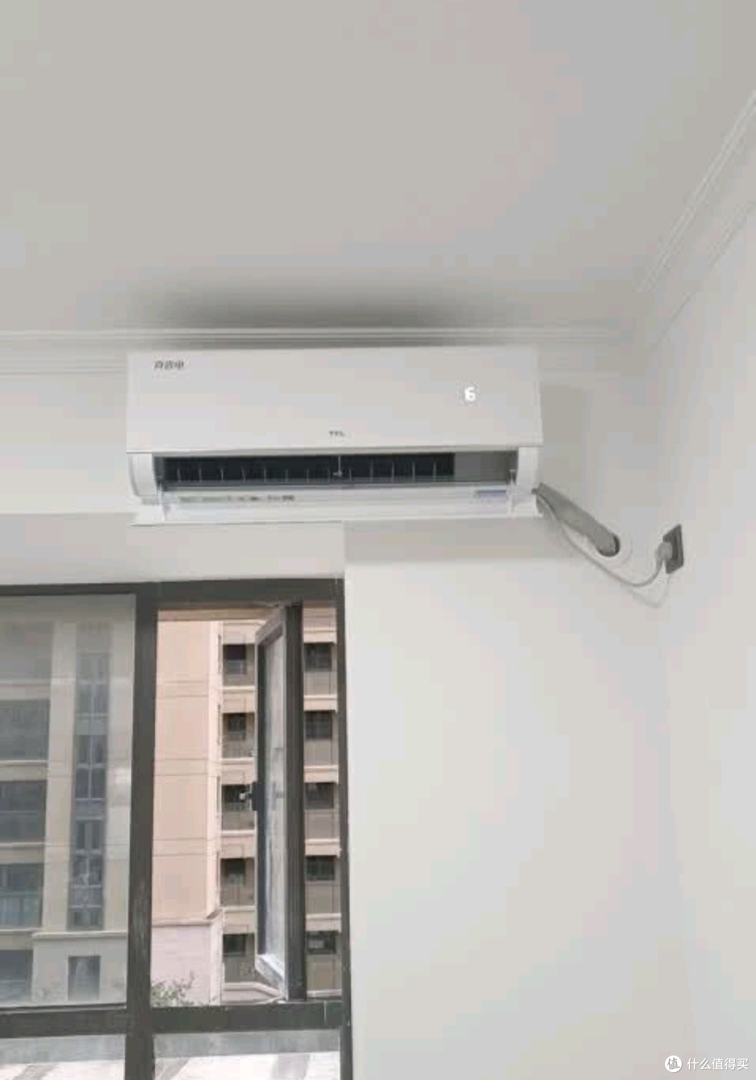 TCL空调2匹小蓝翼真省电Pro空调挂机一级能效省电40%变频冷暖KFR-