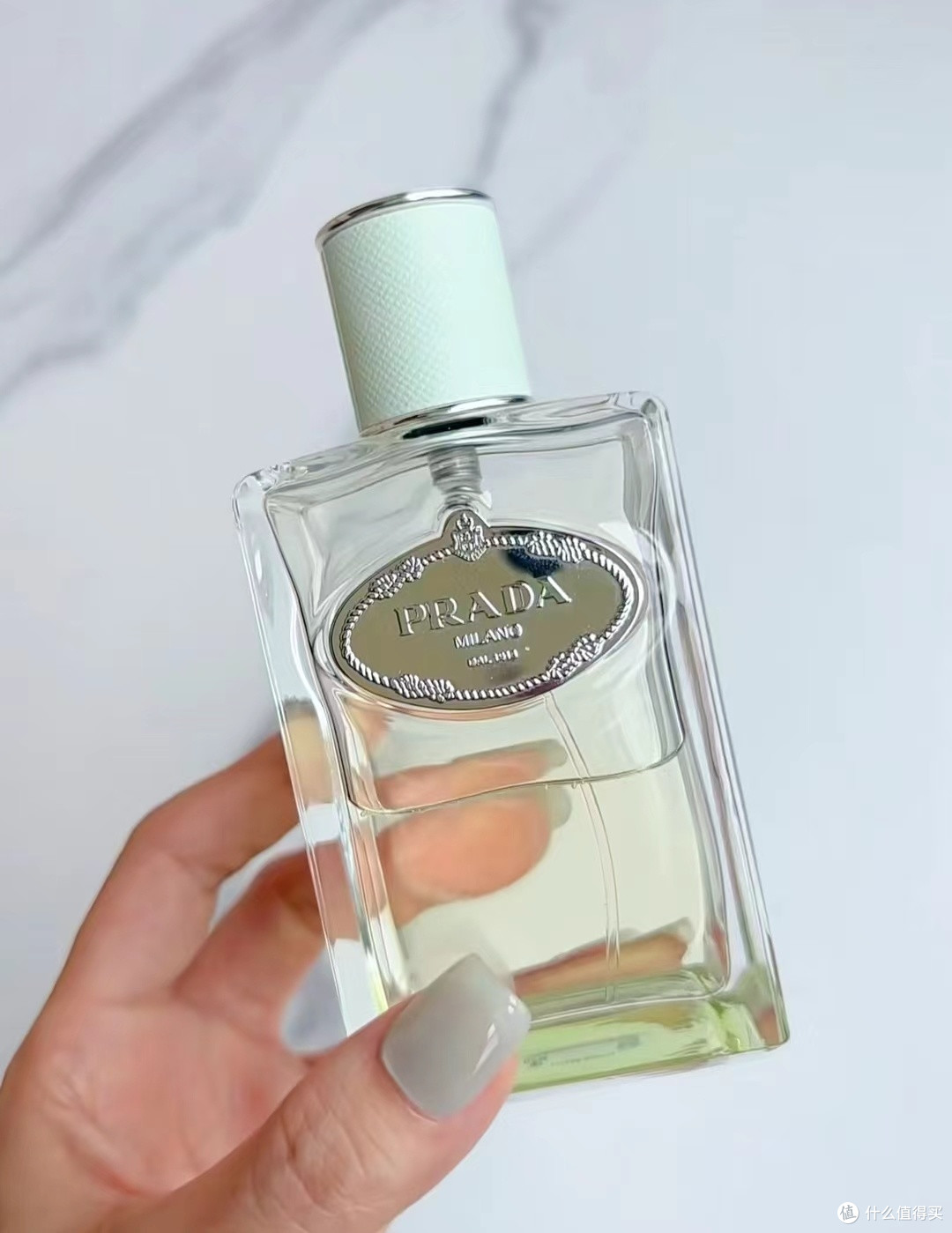 普拉达(PRADA) 浮梦鸢尾香水:清冷洒脱的木质花香调
