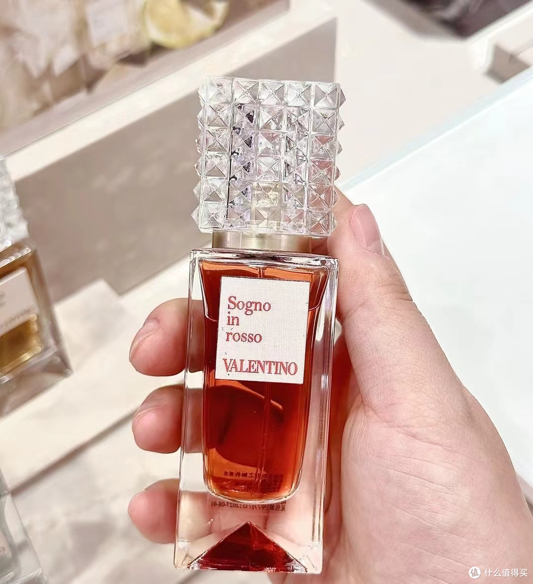 VALENTINO 梦之解析系列 红裙之叛：迷醉于私享剧院的意式浪漫