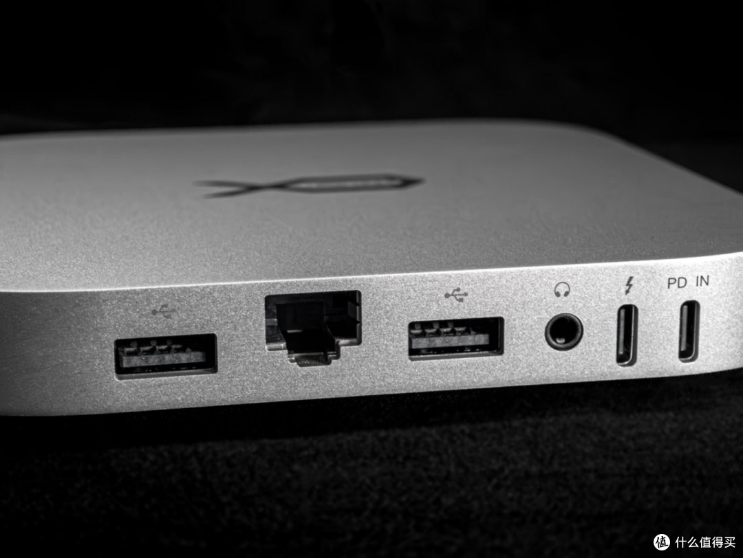 零刻Mate mini硬盘拓展坞:macOS 26 beta共存,Mac mini接口扩容