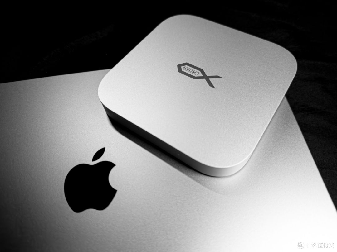 零刻Mate mini硬盘拓展坞:macOS 26 beta共存,Mac mini接口扩容