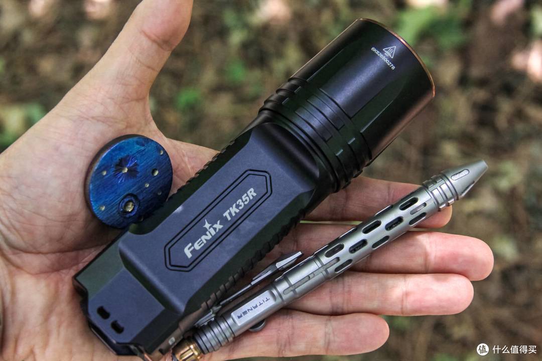 更全面的战术手电,圆方你怎么看?FENIX TK35R