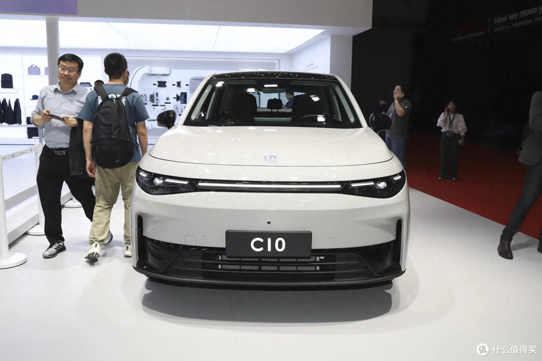 零跑C10 到底怎么样?别光听4S店说,看看这5位车主怎么说