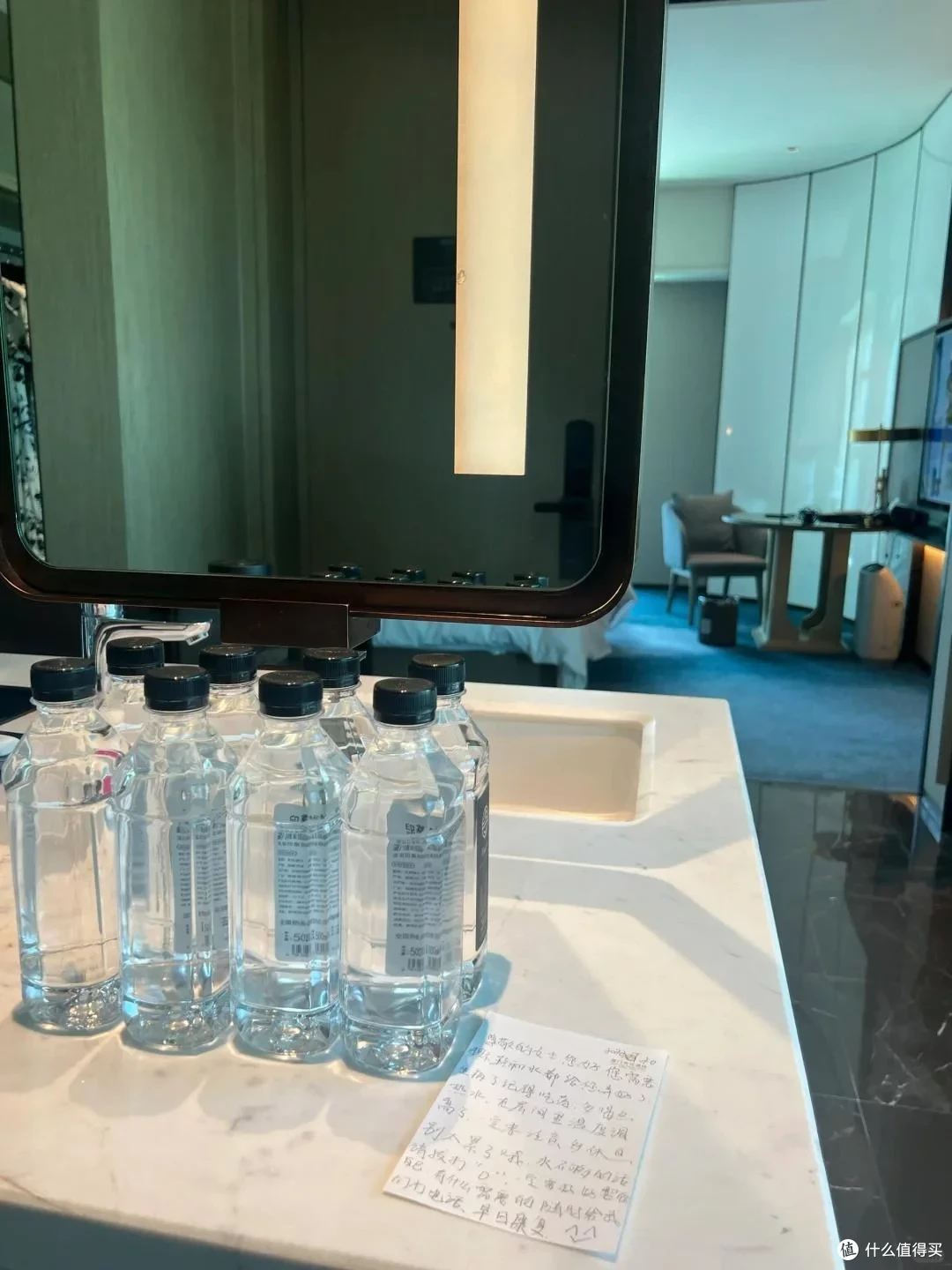 酒店保洁阿姨提醒:房间“矿泉水”别喝,看完转告家人!