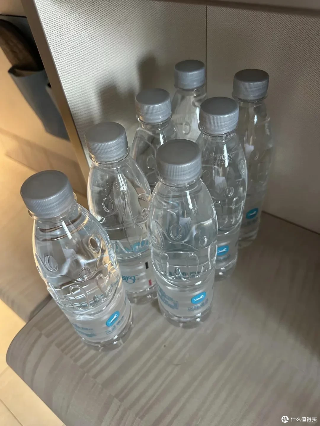 酒店保洁阿姨提醒:房间“矿泉水”别喝,看完转告家人!