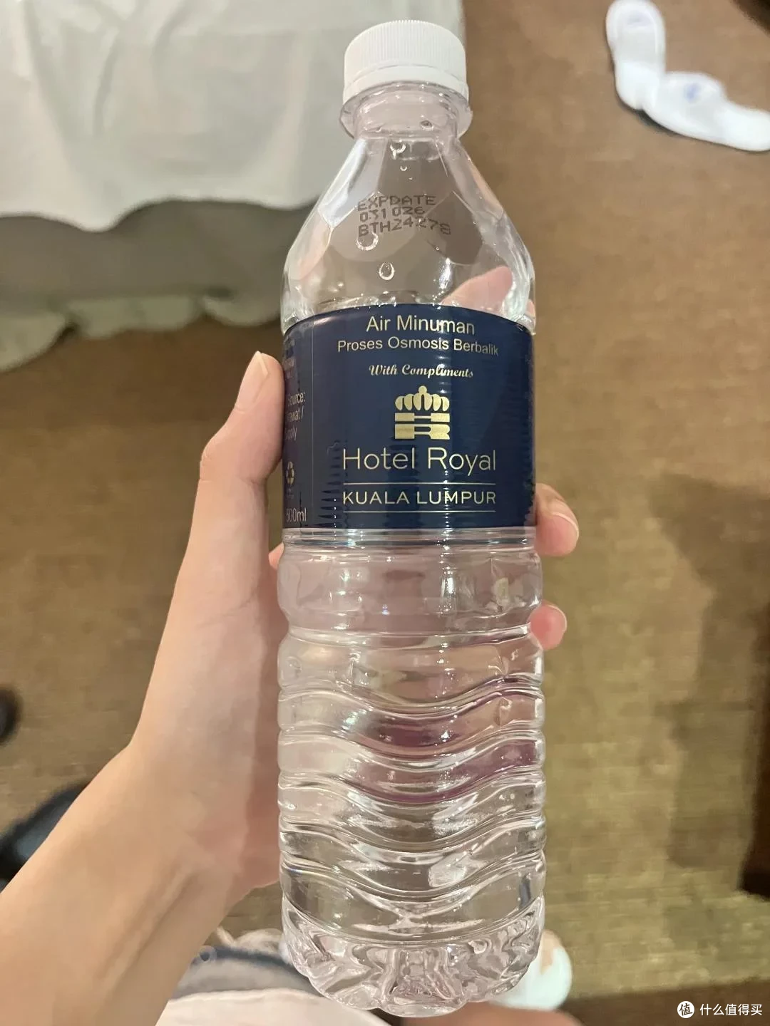 酒店保洁阿姨提醒:房间“矿泉水”别喝,看完转告家人!