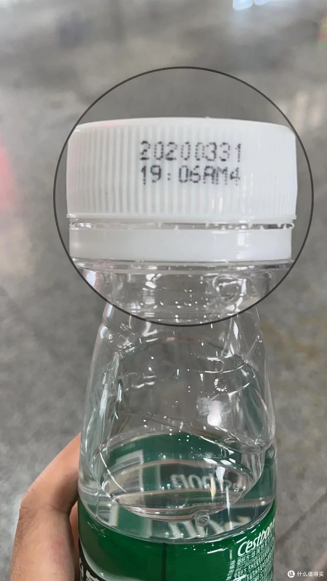 酒店保洁阿姨提醒:房间“矿泉水”别喝,看完转告家人!