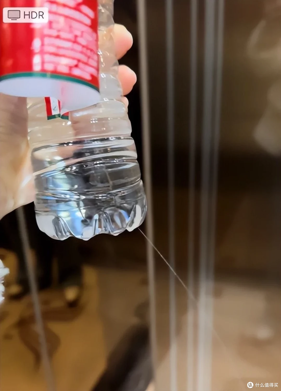 酒店保洁阿姨提醒:房间“矿泉水”别喝,看完转告家人!