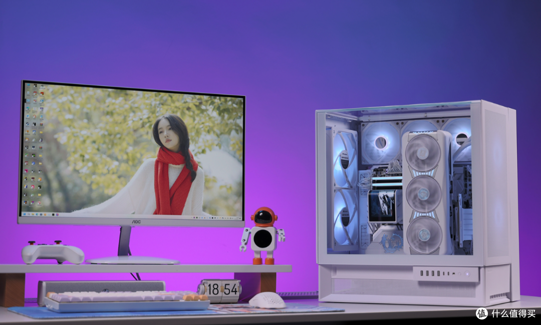 桌面海景房新形态:骨伽双擎OmnyX机箱+镜面5070Ti星曜显卡装机