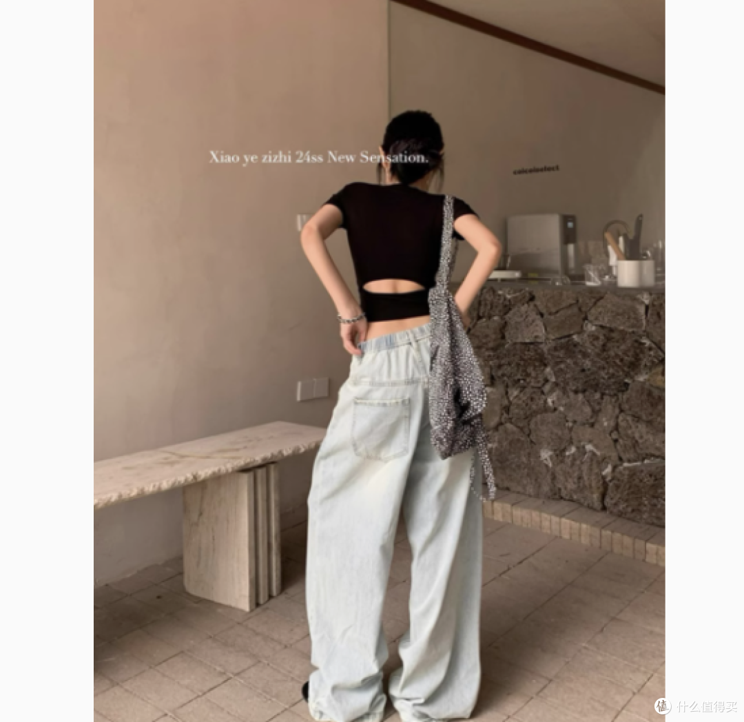 视赞旗舰店 U 领露腰短袖 T 恤，夏日辣妹的吸睛神器