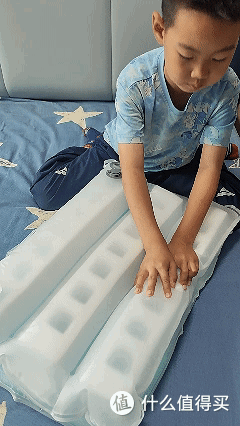 夏天睡觉怕热，就来了一个添眠水气浮力枕，给你水上乐园般的清爽