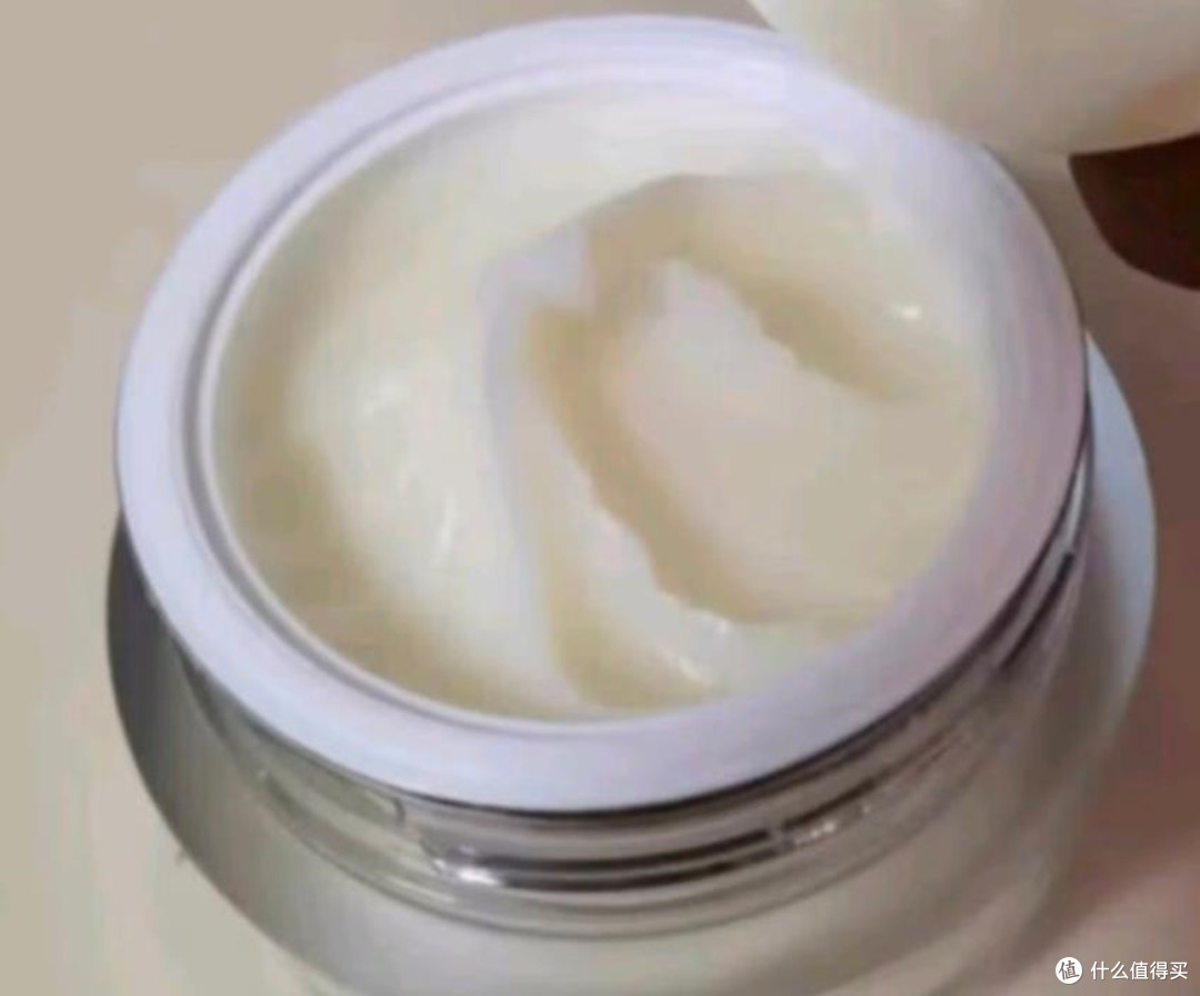 欧莱雅和珀莱雅的护肤品哪个更好用？哪个高端？有什么区别？
