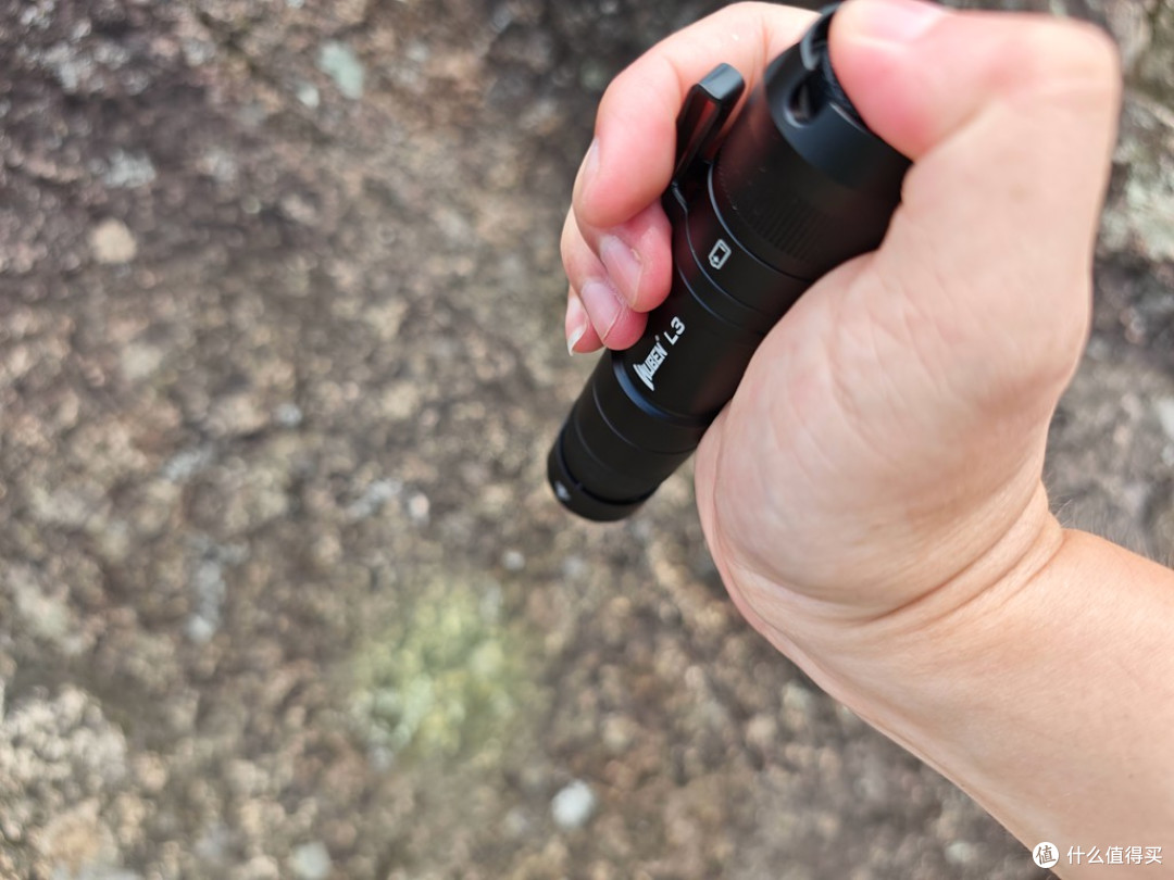 实用至上:务本 L3 手电筒