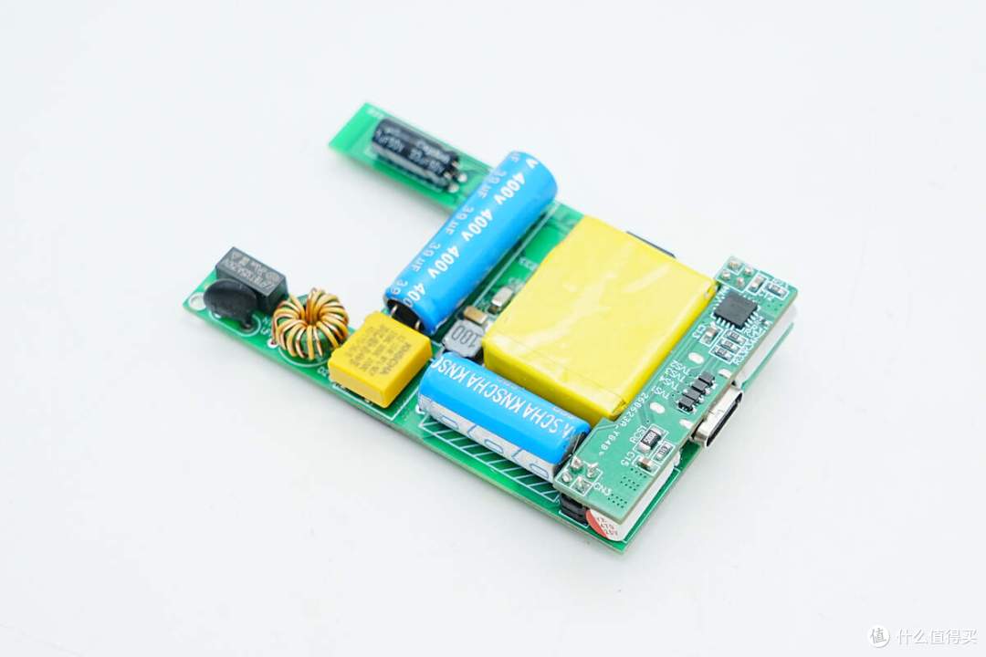功率密度达2.24W/cm³,硅动力65W slim超薄氮化镓快充方案解析