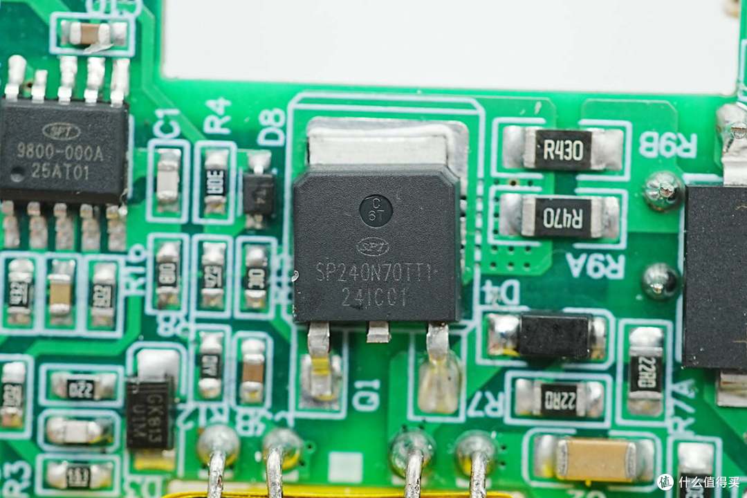 功率密度达2.24W/cm³,硅动力65W slim超薄氮化镓快充方案解析