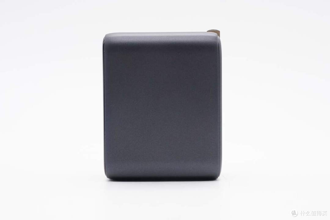 拆解报告:ANKER安克智显充Lite 100W氮化镓充电器A121B