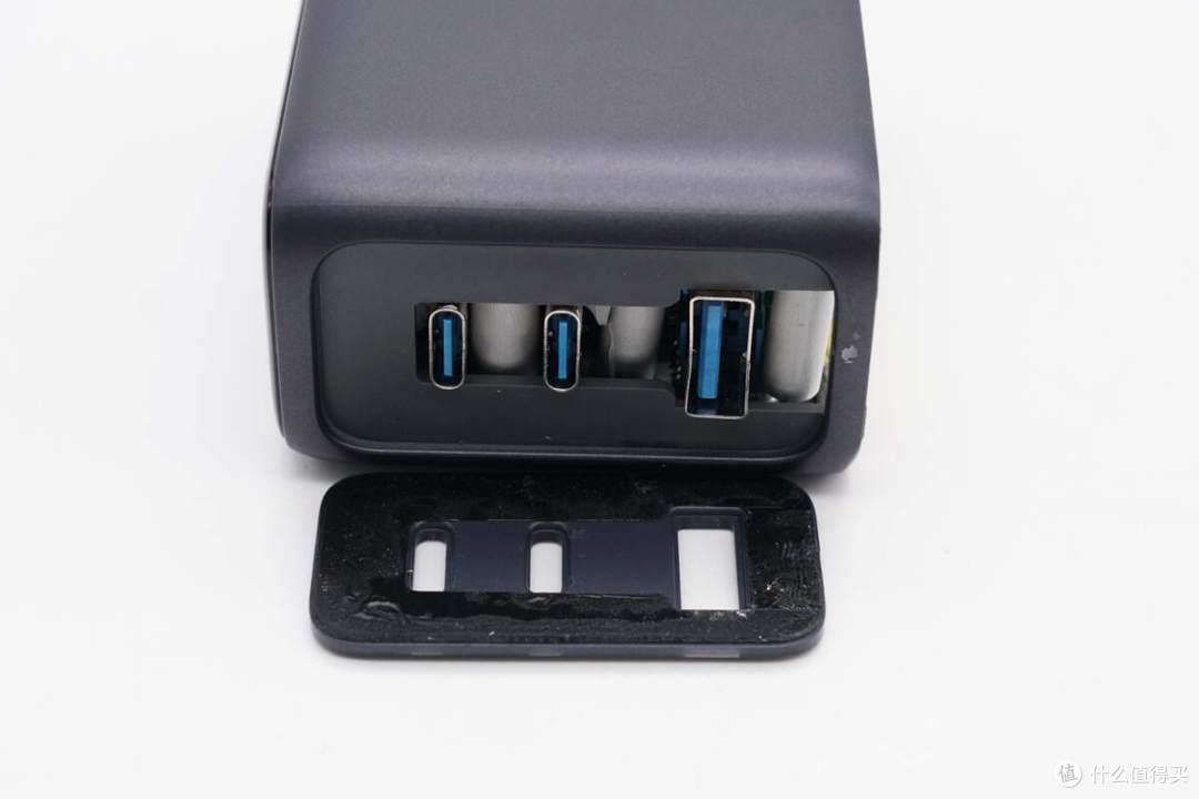 拆解报告:ANKER安克智显充Lite 100W氮化镓充电器A121B