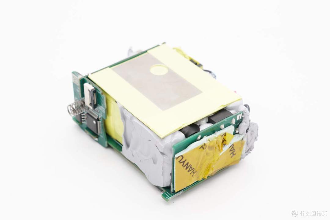 拆解报告:ANKER安克智显充Lite 100W氮化镓充电器A121B