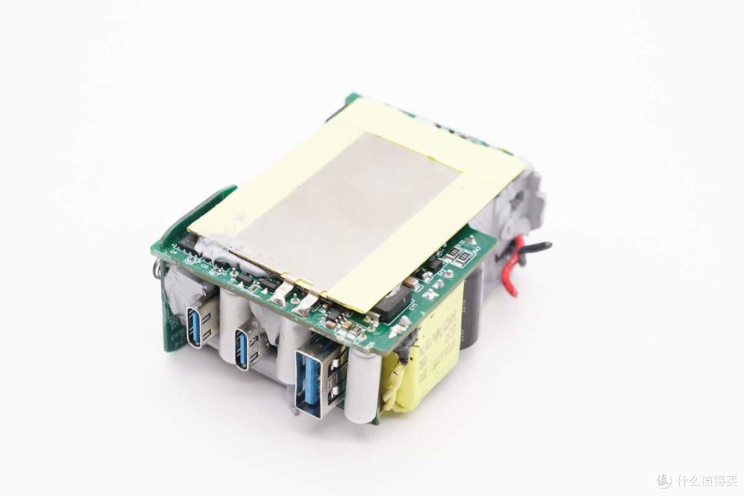 拆解报告:ANKER安克智显充Lite 100W氮化镓充电器A121B