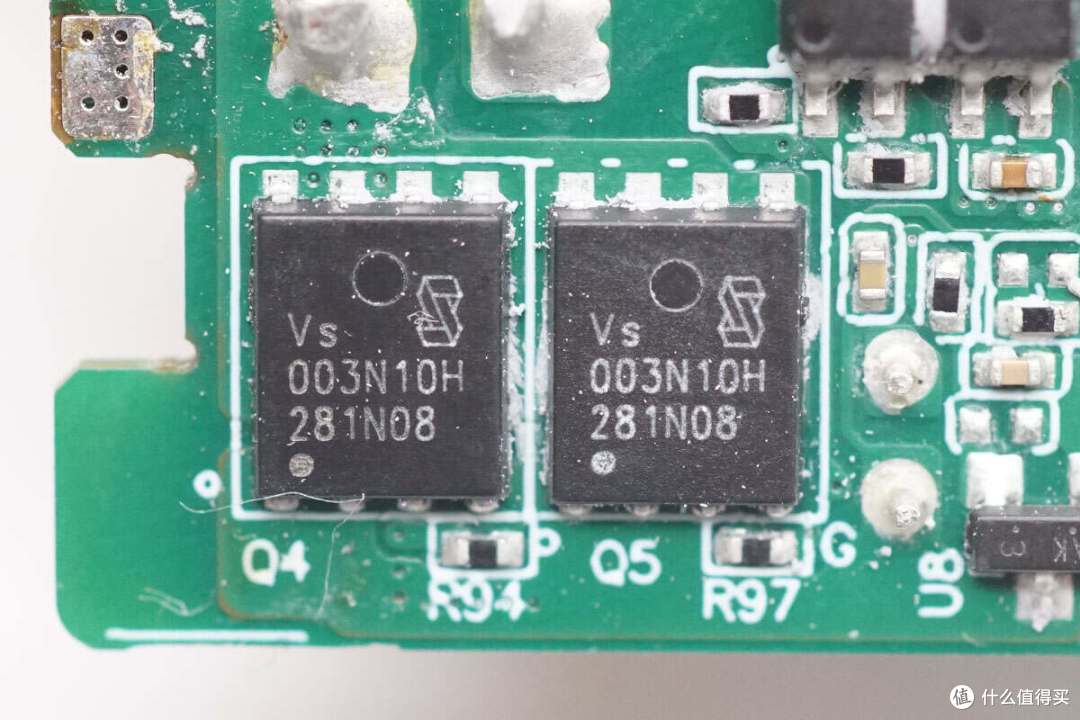 拆解报告:ANKER安克智显充Lite 100W氮化镓充电器A121B